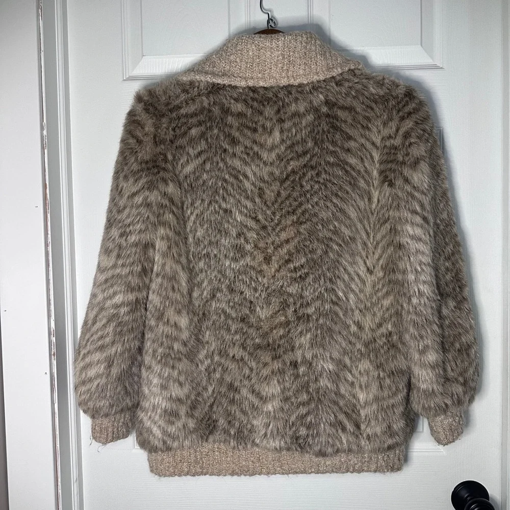 Lifestyle 80 by Andrea Ungar Faux Fur Jacket Zig Zag Pattern Knit Collar & Cuffs - Picture 2 of 14